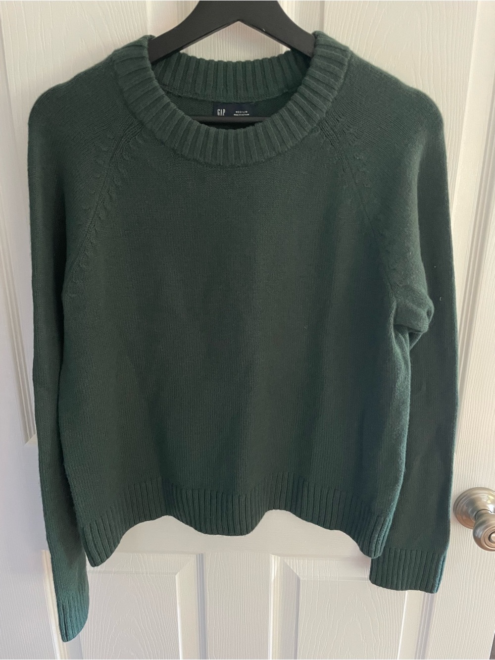 Gap Women's Green Crewneck Sweater Medium